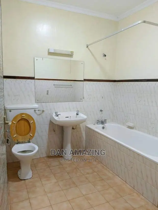 6bdrm Maisonette in Kitisuru for sale