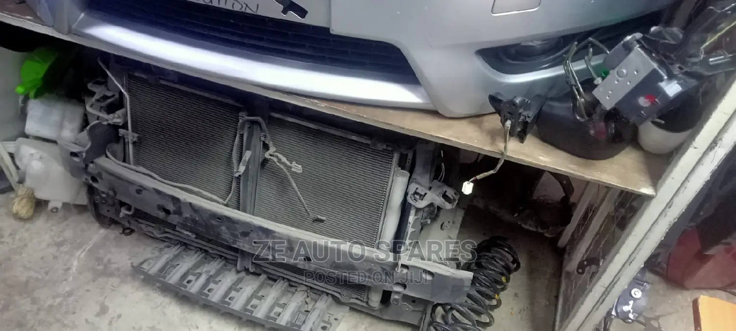 Voxy/Noah 2010 Radiator Panel