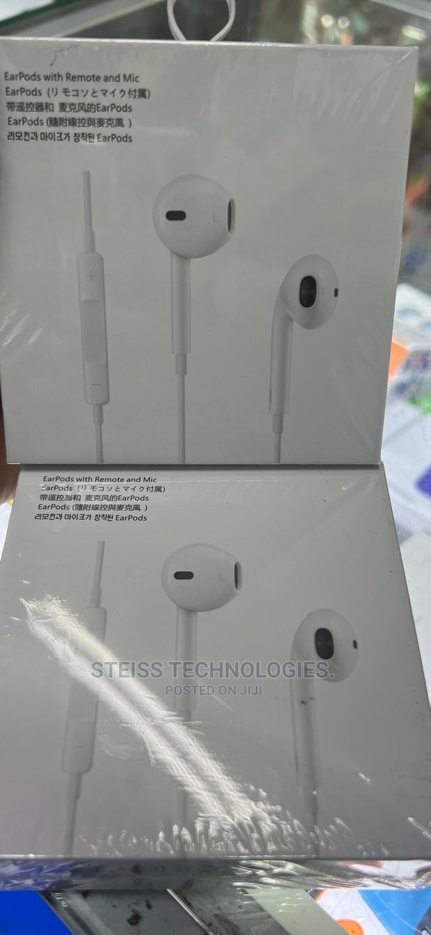 Type C Wired Flat Earphones. - thumbnail 3