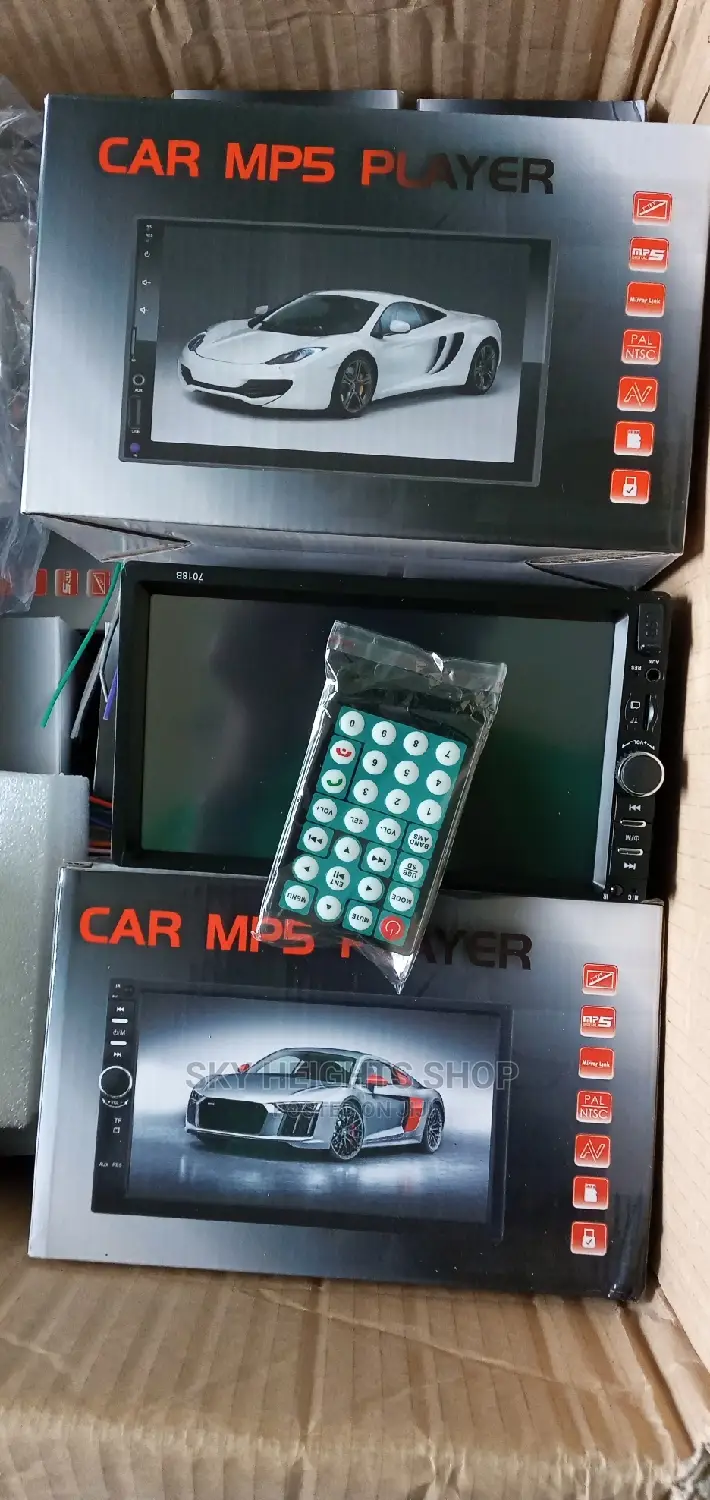 Quality TOUCHSCREEN CAR RADIO Video Player + Reverse Camera