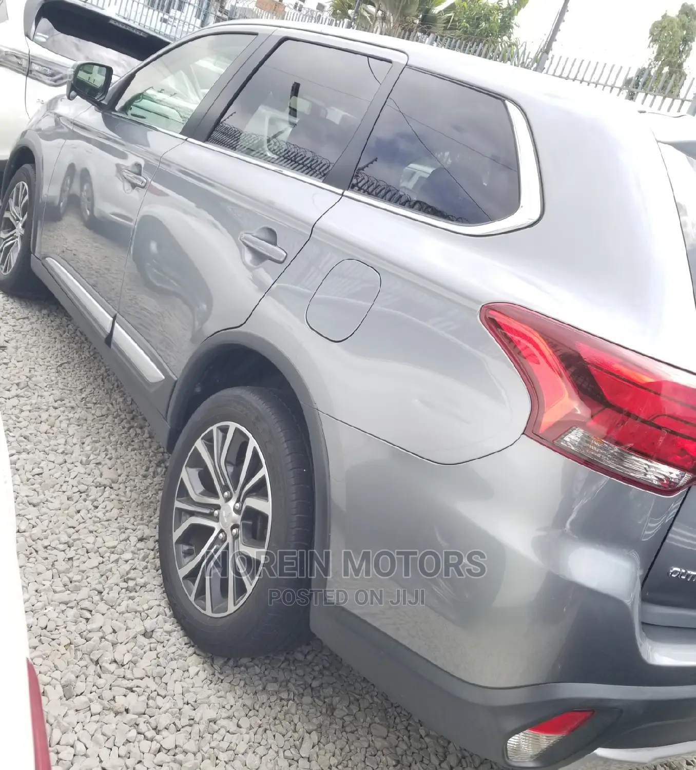 Mitsubishi Outlander 2015 Gray