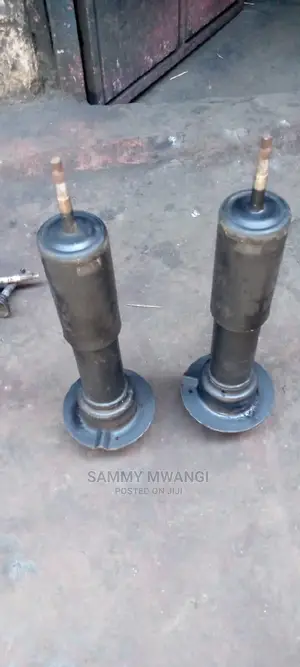 Jeeb Chirokee Front Shocks