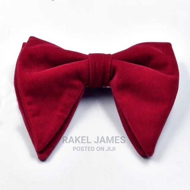 Black Velvet Bowtie - thumbnail 2
