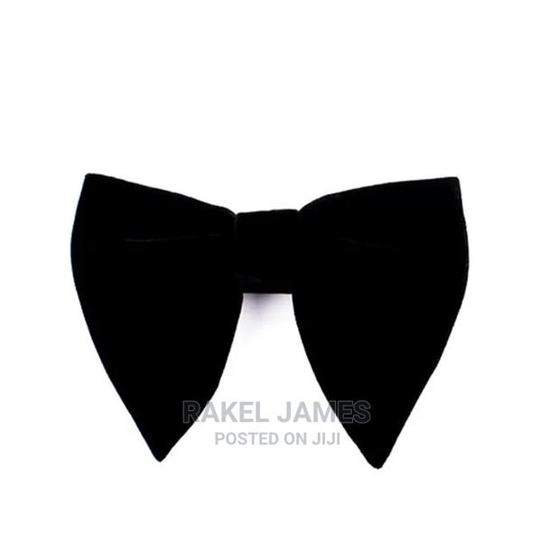 Black Velvet Bowtie - main view