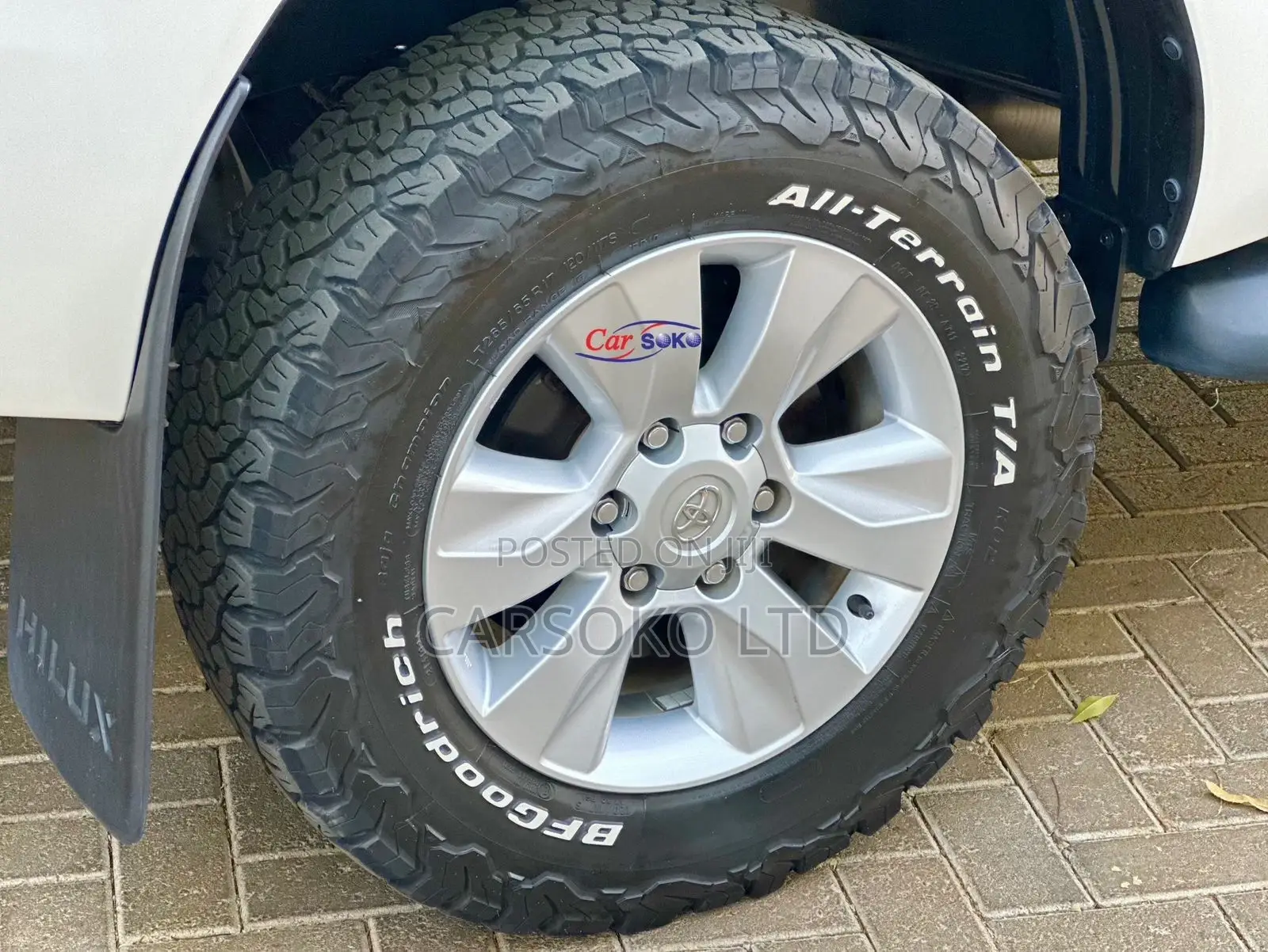 Toyota Hilux 2018 White