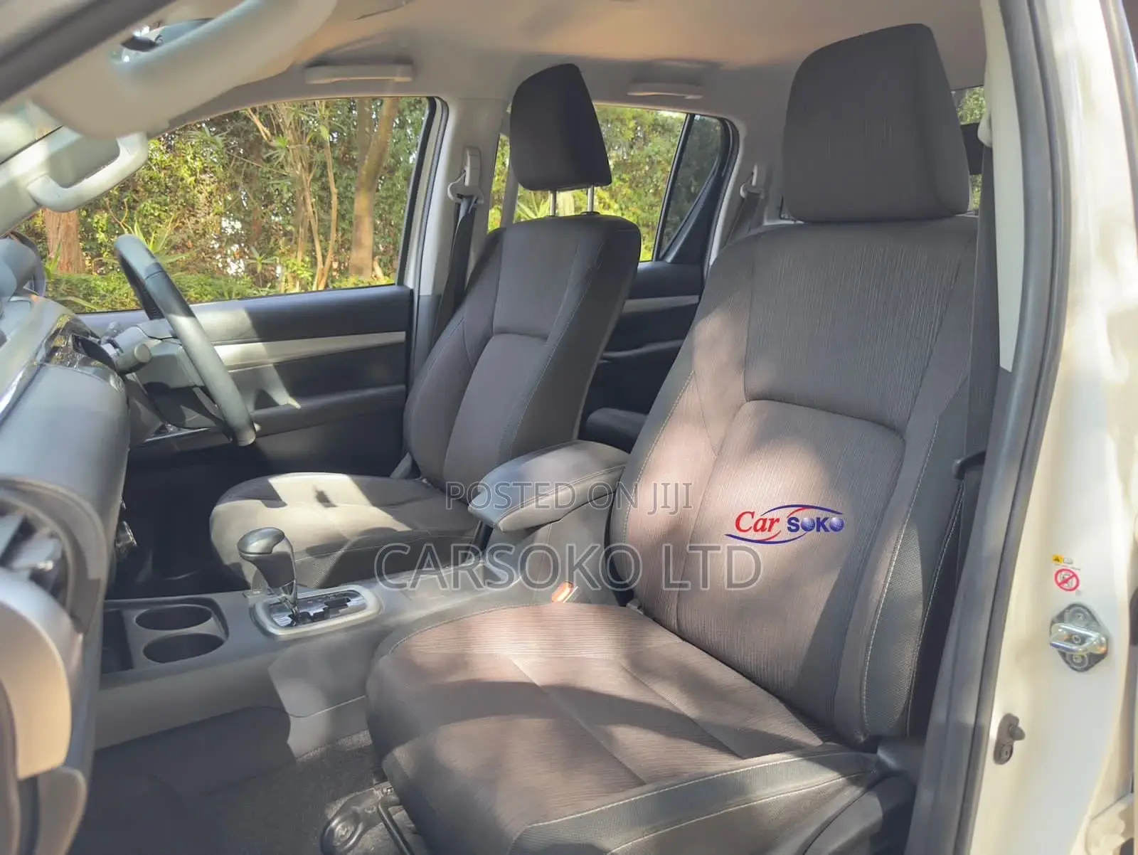 Toyota Hilux 2018 White