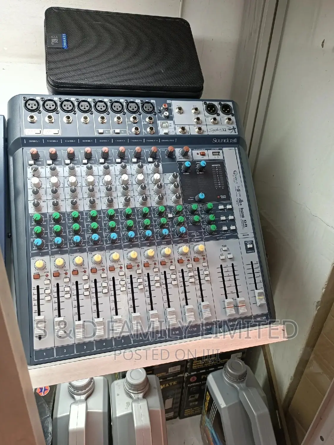 Soundcraft Signature 12 Plain Mixer