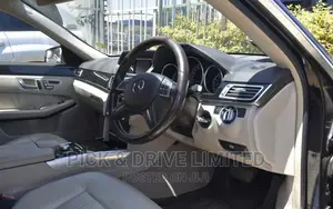 Mercedes-Benz E200 2015 Black