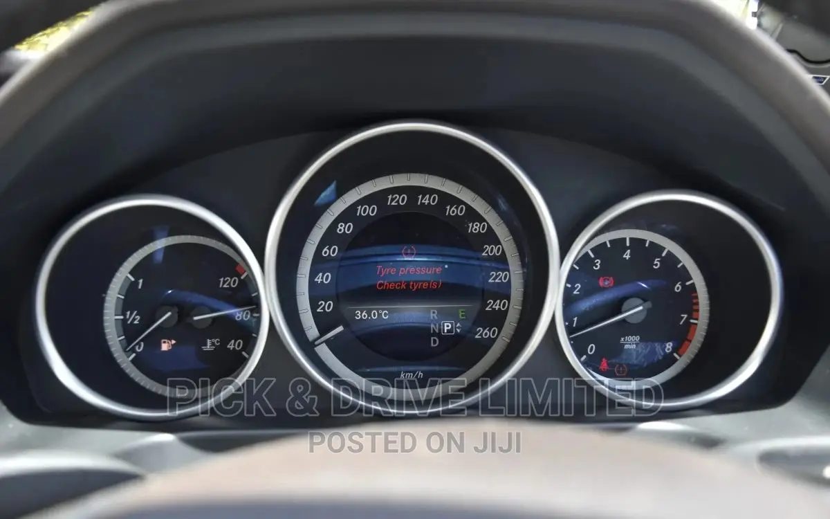 Mercedes-Benz E200 2015 Black