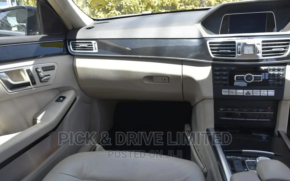 Mercedes-Benz E200 2015 Black