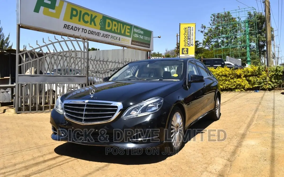 Mercedes-Benz E200 2015 Black