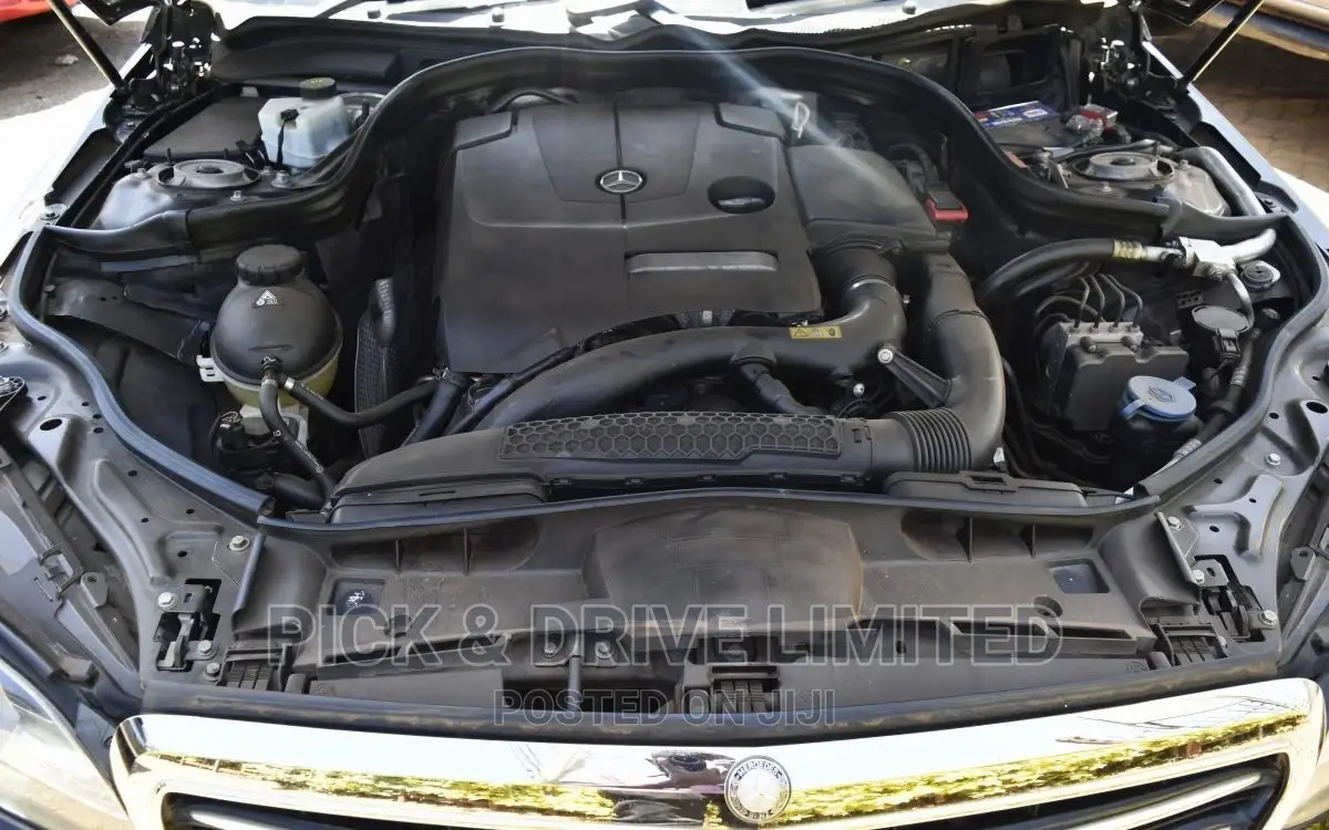 Mercedes-Benz E200 2015 Black