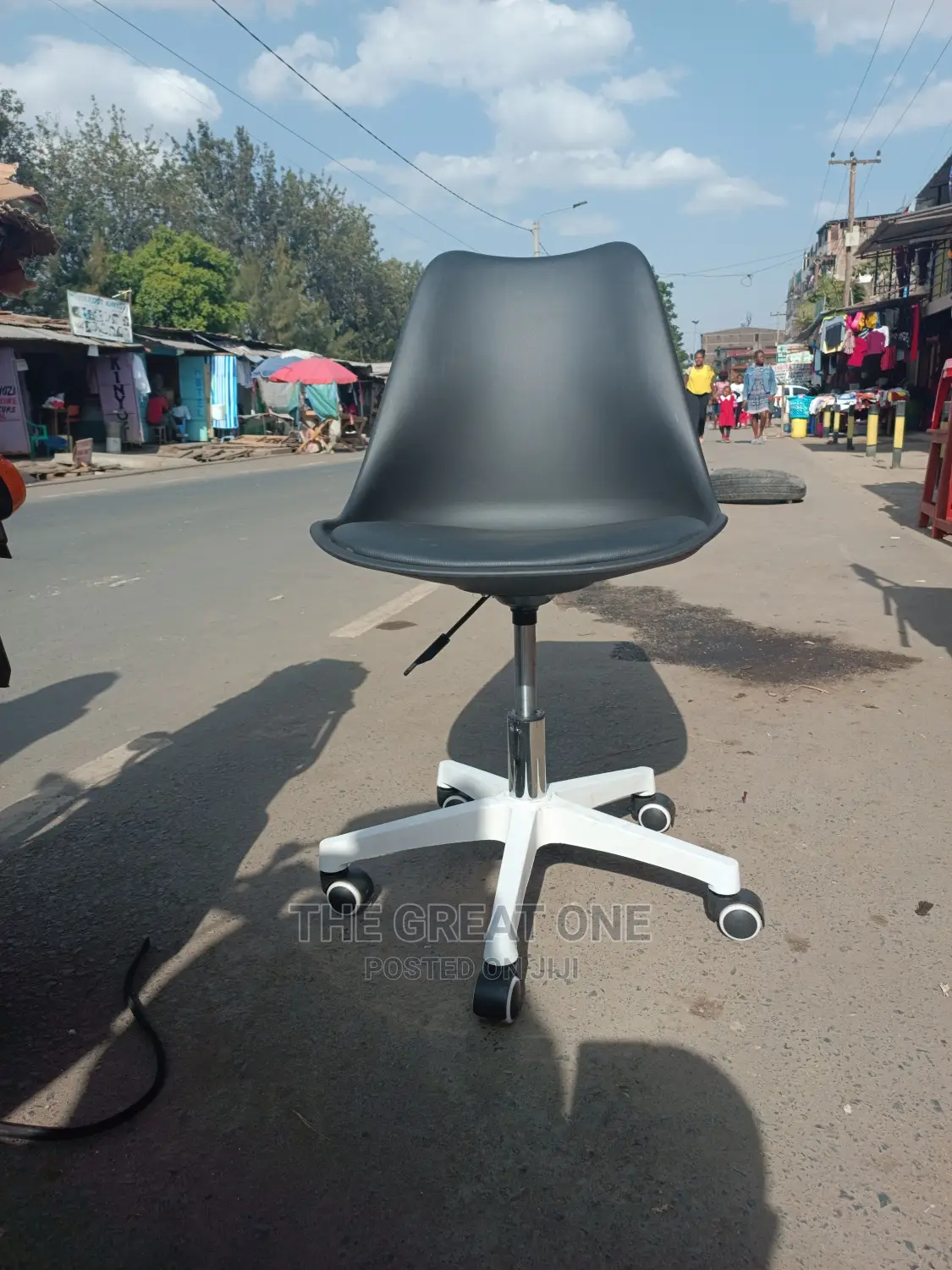 Office Chair: Office Chair