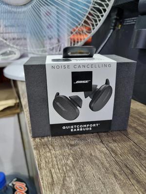 Bose Noise Cancelling Quite Comfort Earbuds - thumbnail 2