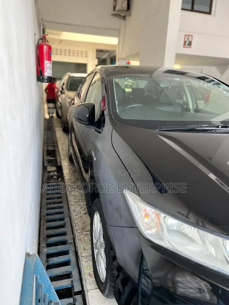 Honda Grace 1.5 Hybrid FWD 2015 Black