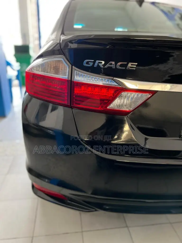 Honda Grace 1.5 Hybrid FWD 2015 Black