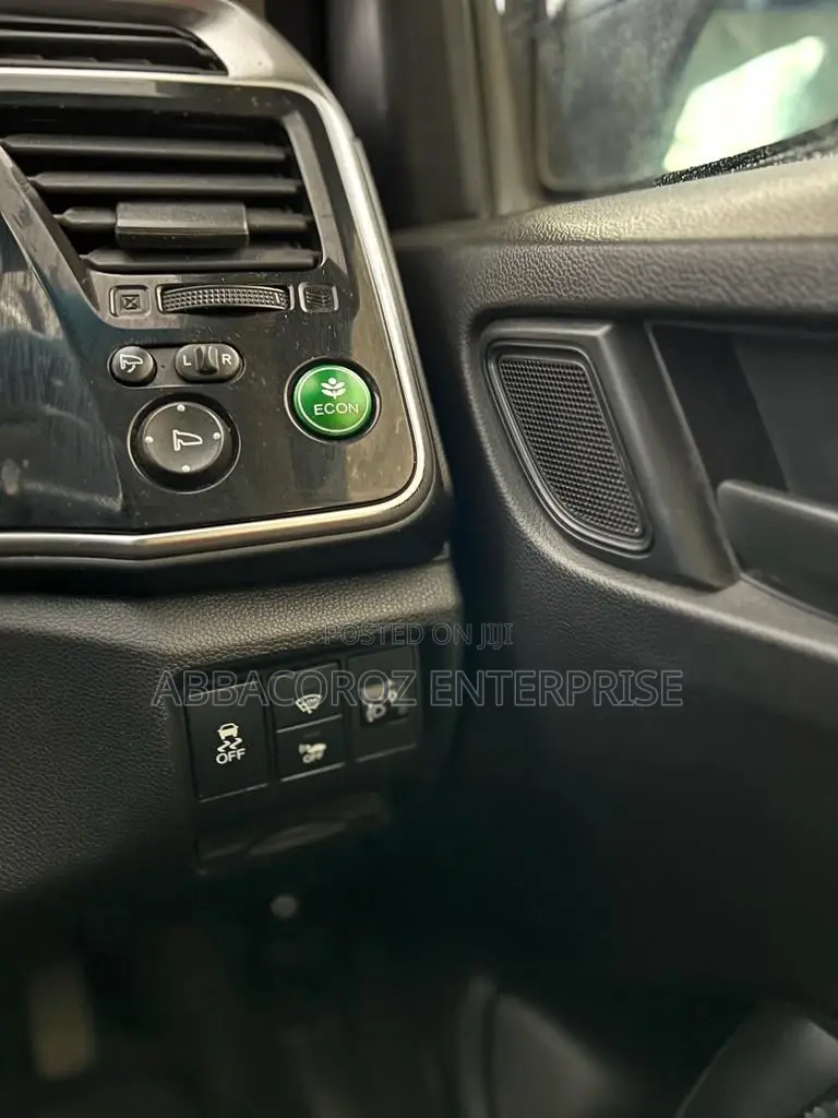 Honda Grace 1.5 Hybrid FWD 2015 Black