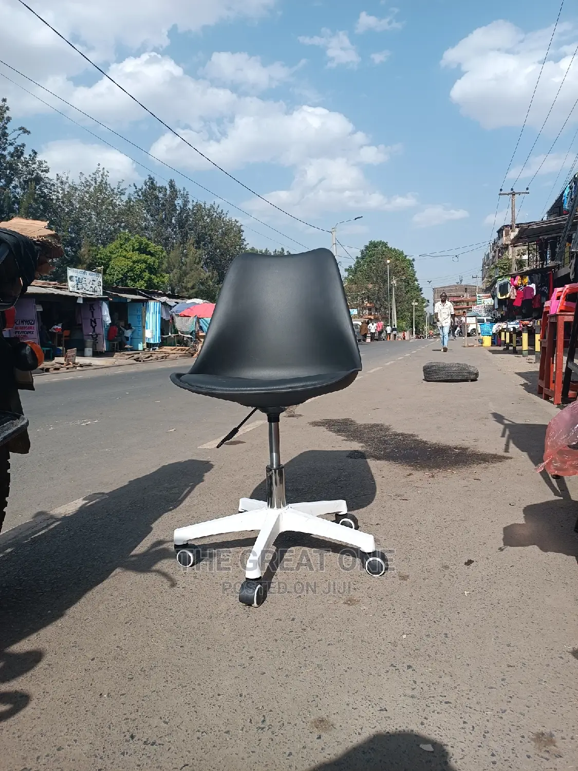 Office Chair: Office Chair