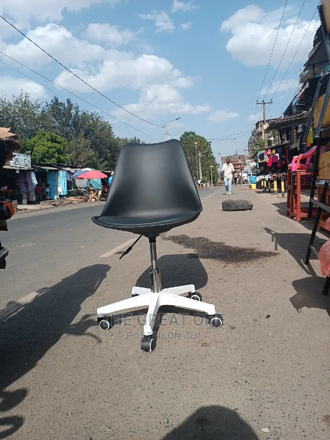Office Chair: Office Chair