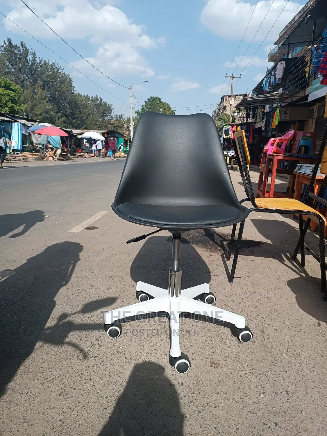 Office Chair: Office Chair