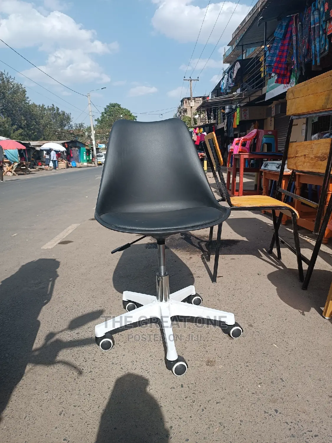 Office Chair: Office Chair