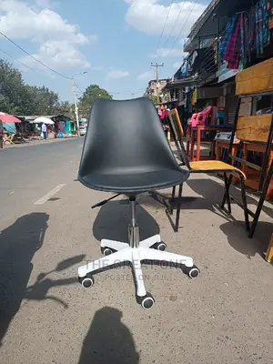 Office Chair: Office Chair