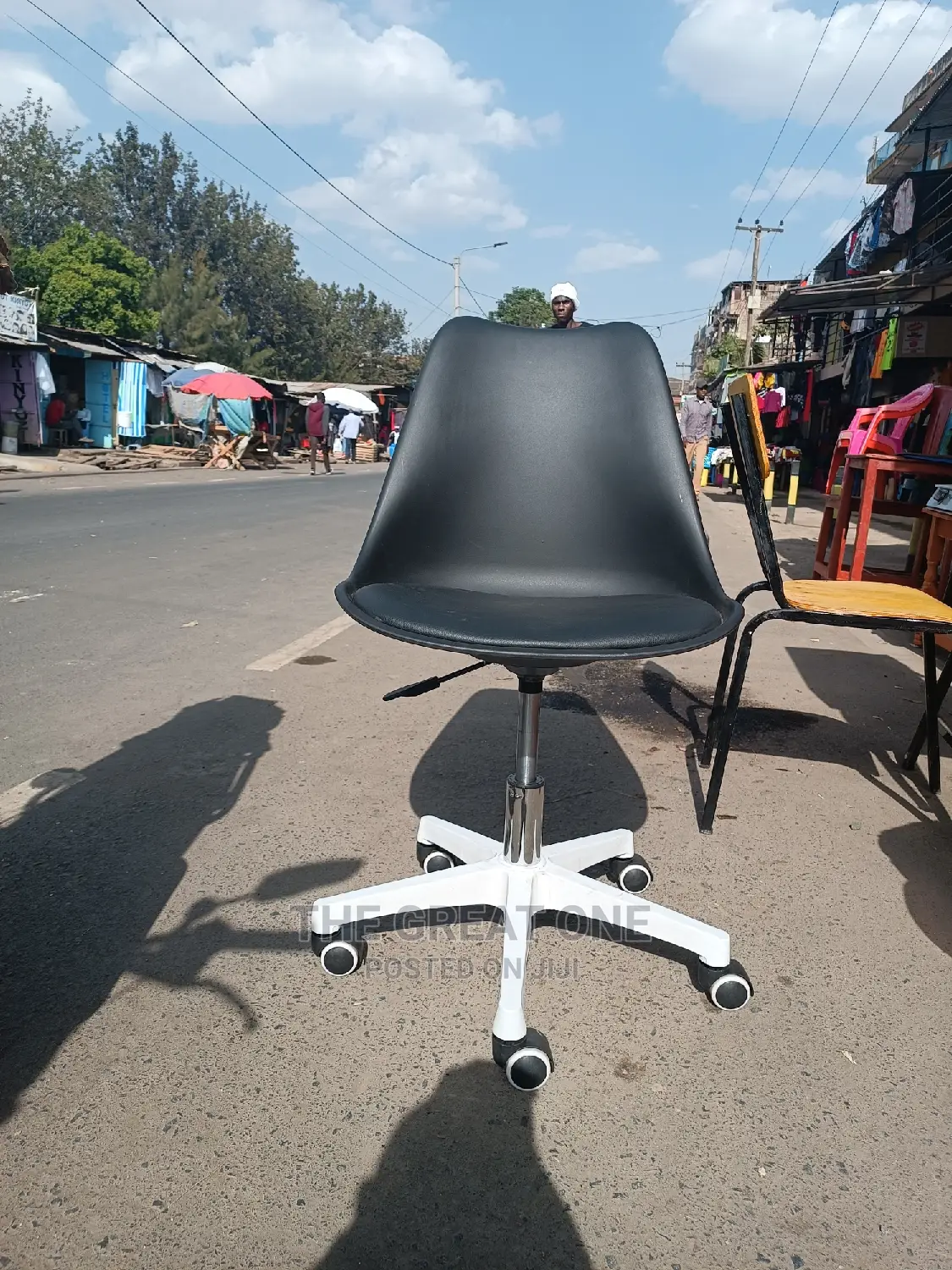 Office Chair: Office Chair