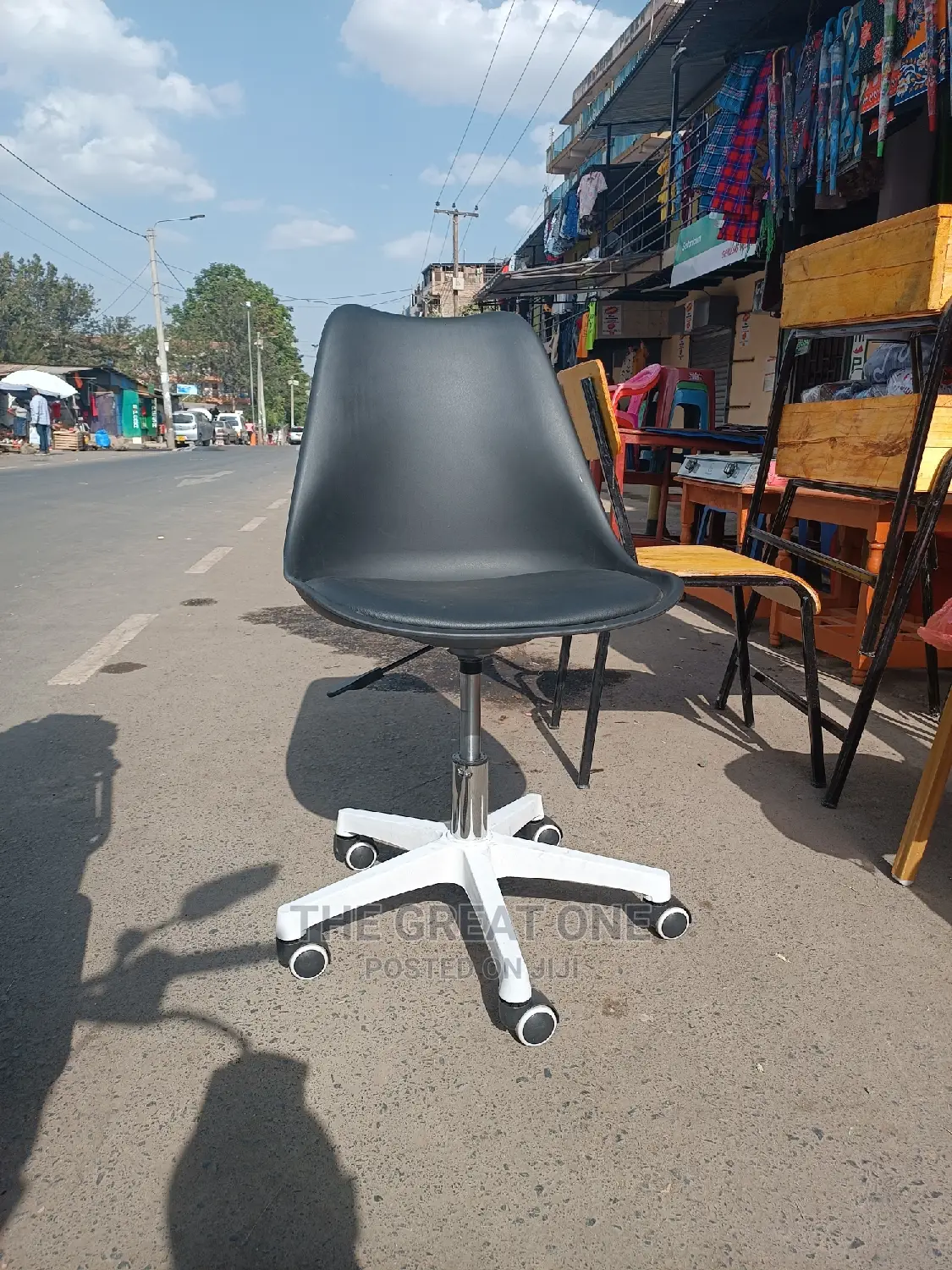 Office Chair: Office Chair