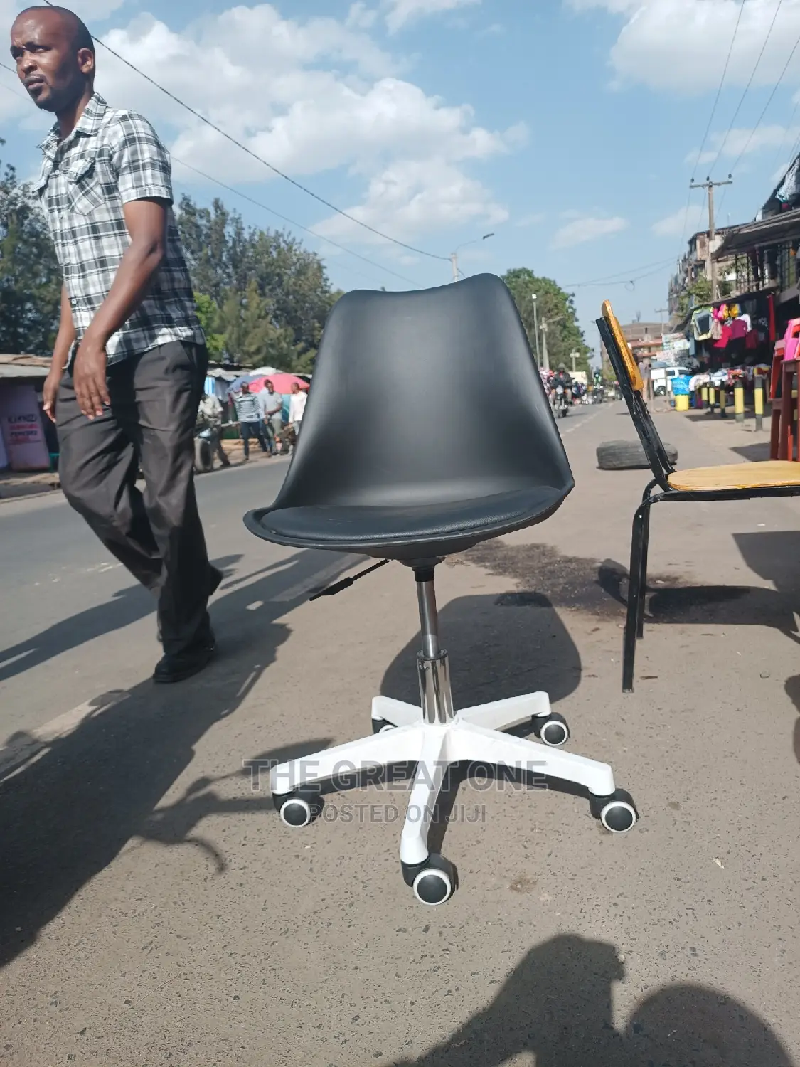 Office Chair: Office Chair