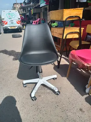 Brand New Office Chair Payment Done After Delivery 
