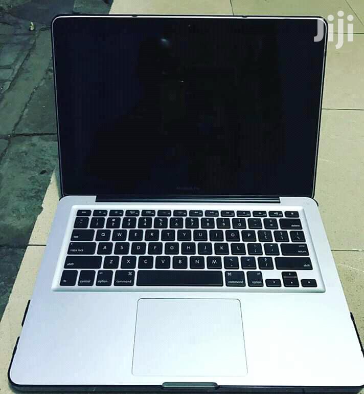 Laptop Apple MacBook Pro 4GB Intel Core i5 HDD 500GB