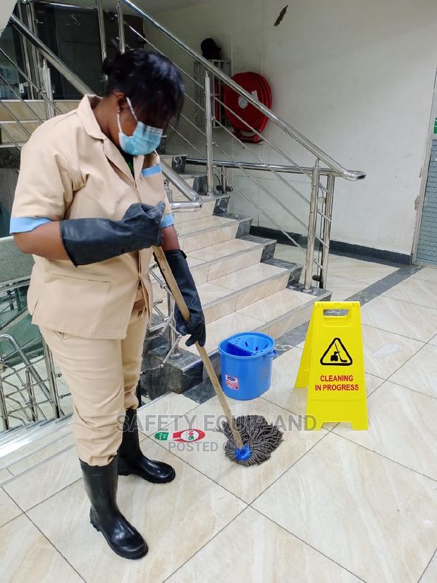 Cleaners Uniforms/Beige - main view