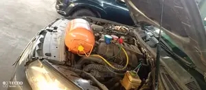 Car Air Conditioner Refilling