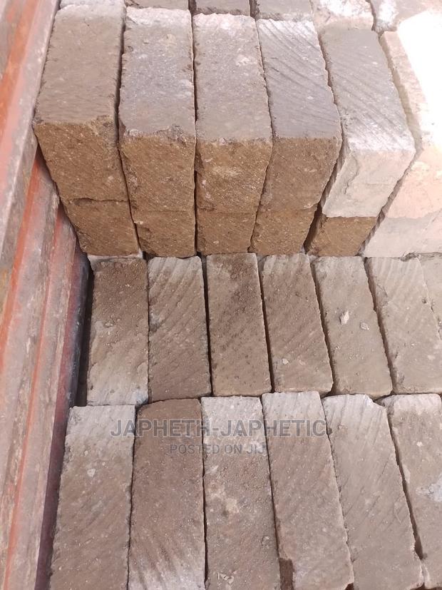 Brownish,Ndarugo Stones,., - main view