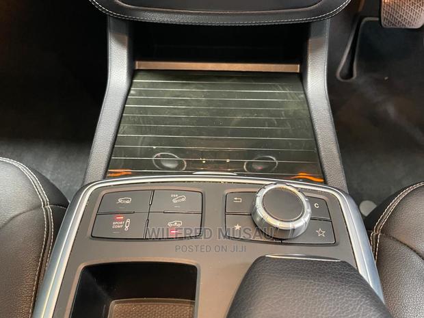 Mercedes-Benz GL-Class 2015 Black - thumbnail 4