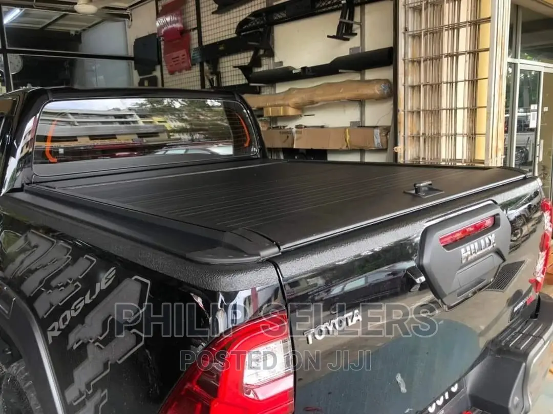 Toyota Hilux Manual Roller Shutter Boot Cover