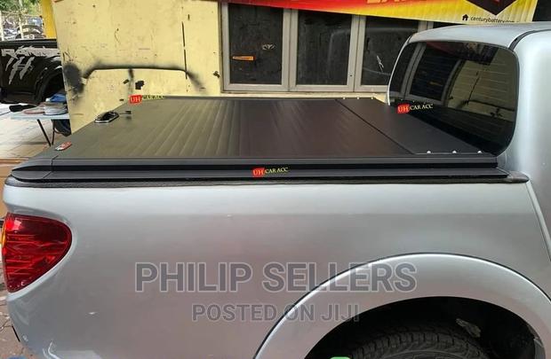 Toyota Hilux Manual Roller Shutter Boot Cover - thumbnail 3