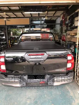 Toyota Hilux Manual Roller Shutter Boot Cover Aluminium