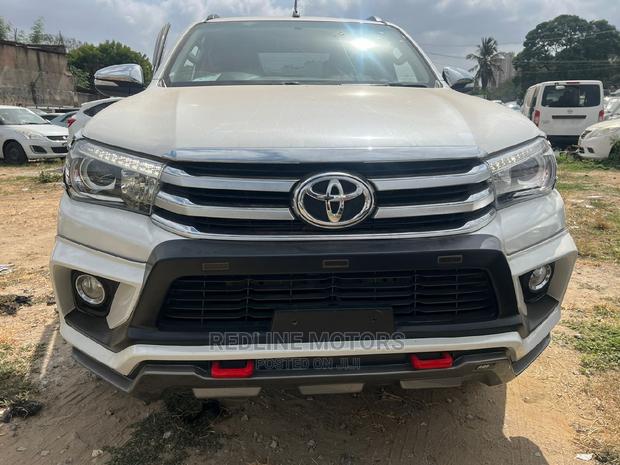 Toyota Hilux 2016 Pearl