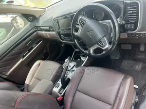 Mitsubishi Outlander 2016 Gray