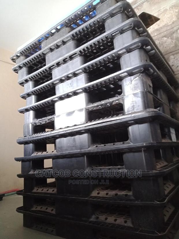 Plastic Pallets - thumbnail 2