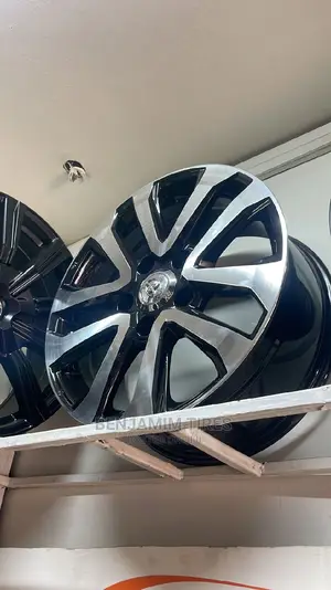 Alloy Rims Sizes 20 Inch for Landcruiser V8 Set.