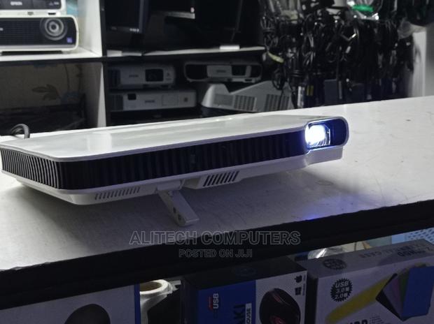 Utrla Slim Casio Projector - thumbnail 2