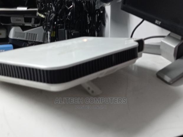 Utrla Slim Casio Projector - thumbnail 3