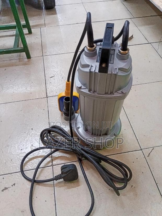 0.5 Submersible Pump - thumbnail 4