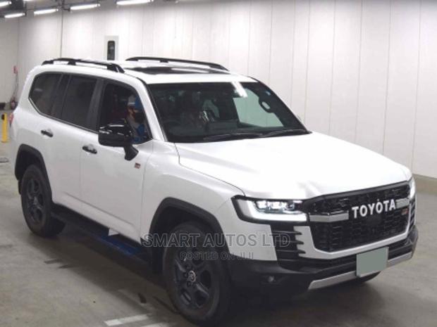 New Toyota Land Cruiser 2022 Pearl