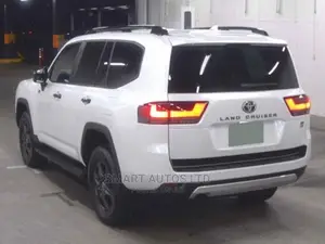New Toyota Land Cruiser 2022 Pearl