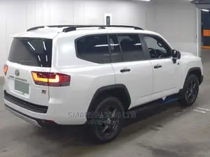 New Toyota Land Cruiser 2022 Pearl