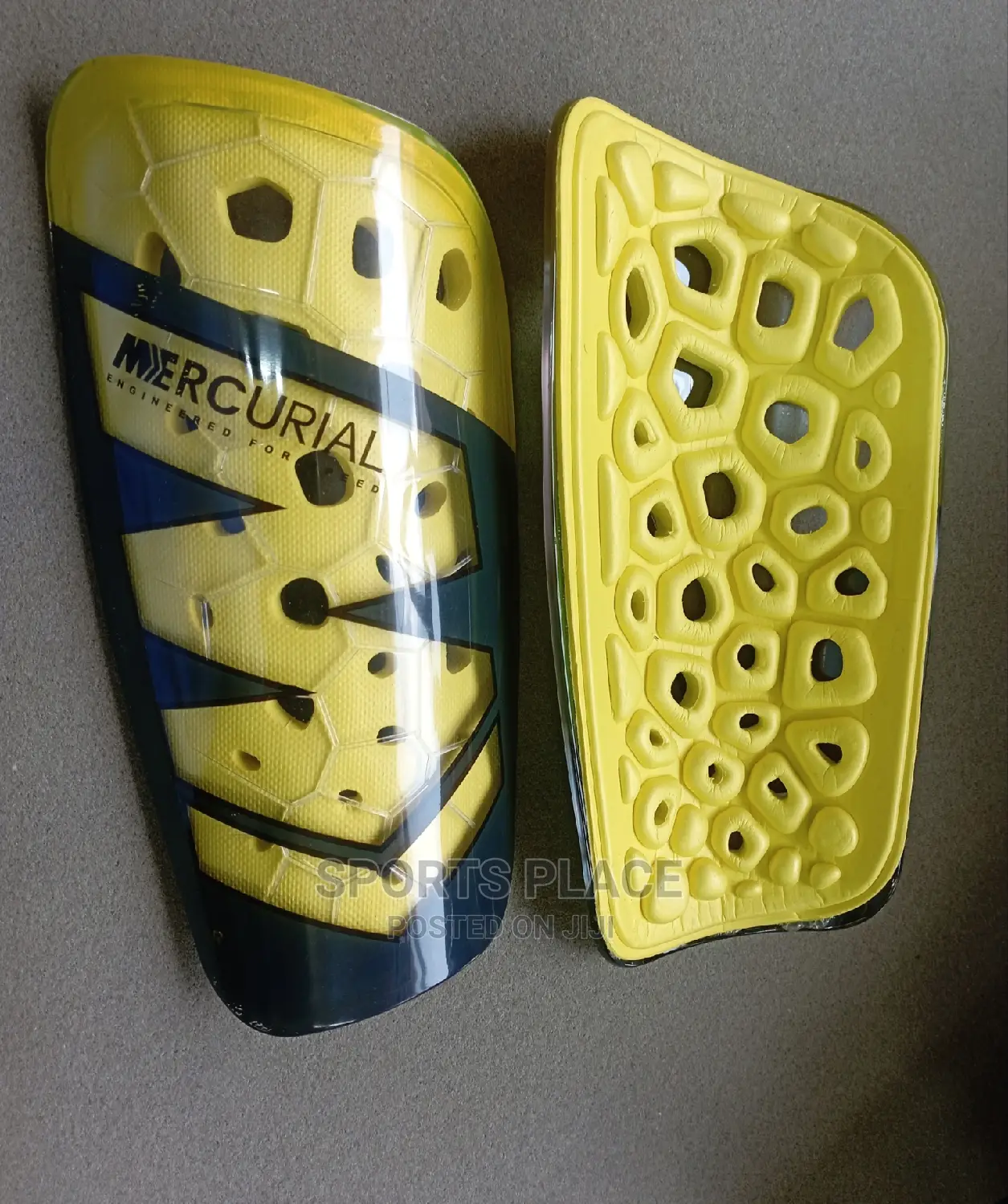 Nike Mercurial Lite Black and Yellow Pro Guards