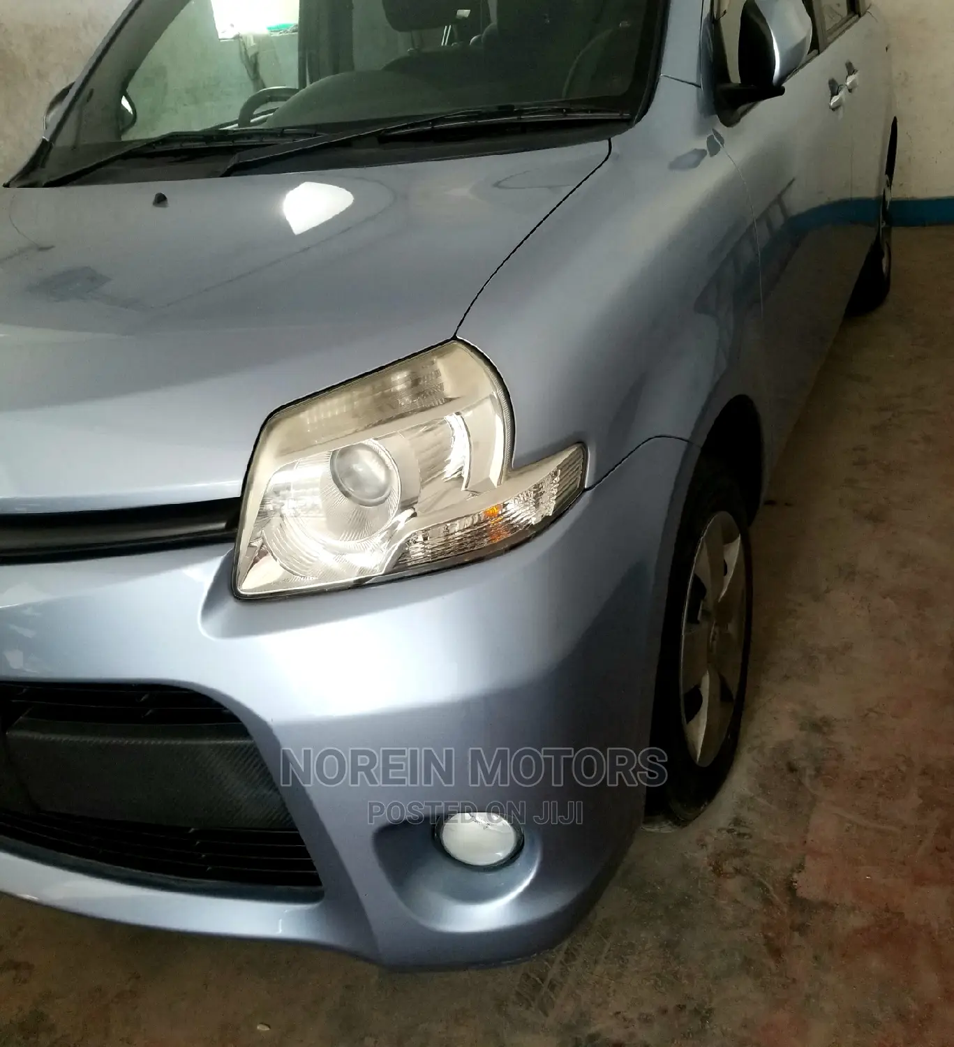 Toyota Sienta 2015 Silver